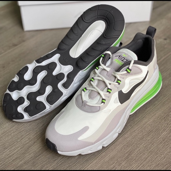 NWT Nike Air Max 270 React - Picture 3 of 9